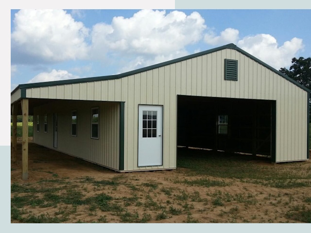 Строительство конюшен в Североуральске